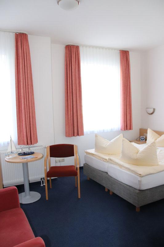 Hotel Garni Meeresgruss ซาสนิทซ์ ภายนอก รูปภาพ